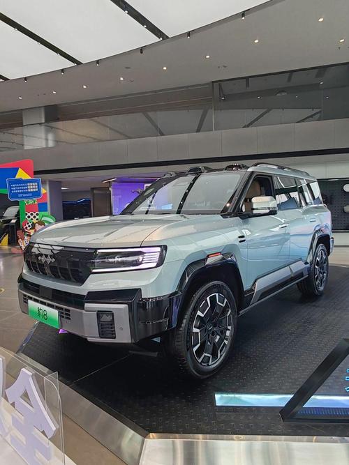 重庆295比亚迪方程豹硬派越野的爆款，英菲尼迪35周年与你共成长